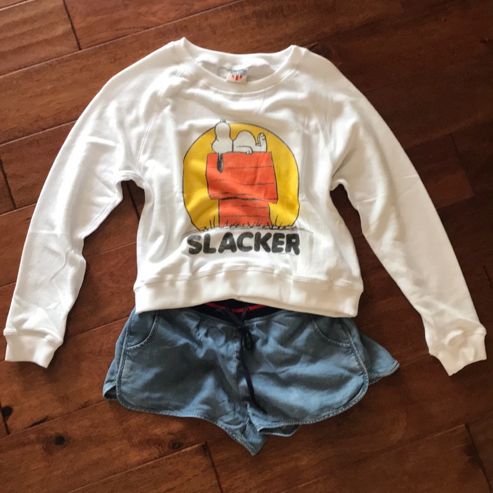 SNOOPY sweatshirt